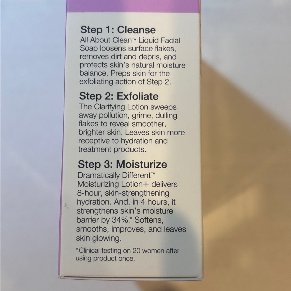 Clinique Skincare Essentials Set
Cleanser
Toner
Moisturizer - Picture 2 of 3